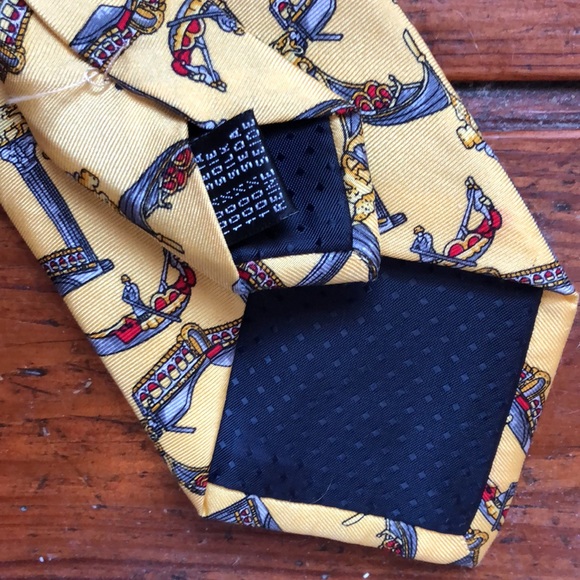 VENEZIA CIT TA’D’ARTE mens tie Gondola boats Made in Italy 100% Silk Gold Gray - Picture 6 of 13